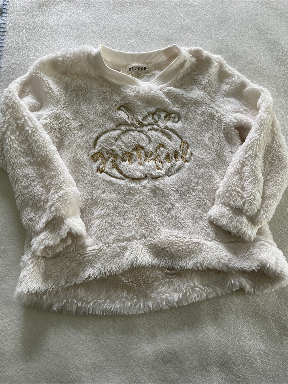 Super soft pullover by btween. Size 5